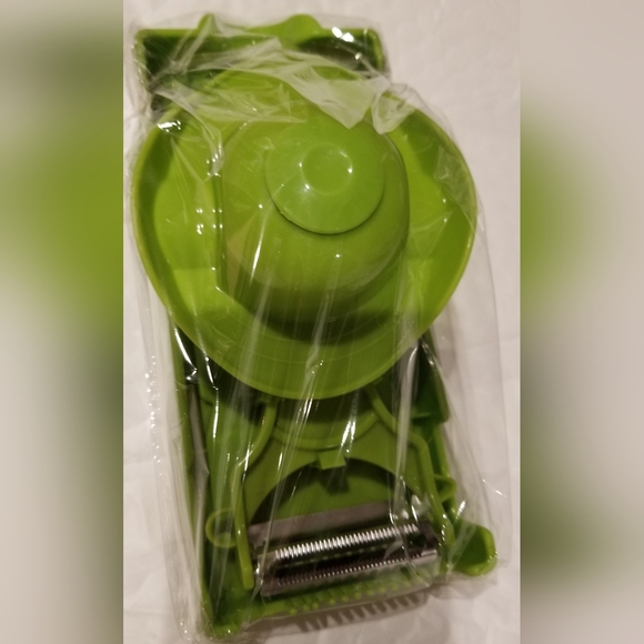 Vegetable Chopper & Peeler Set - Picture 12 of 15